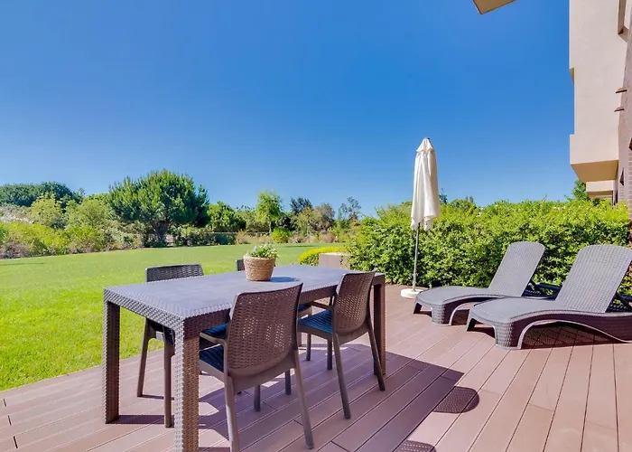 L\'Orangerie Modern 1Bdr Apartment, Ground Floor